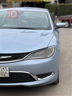 Chrysler 200